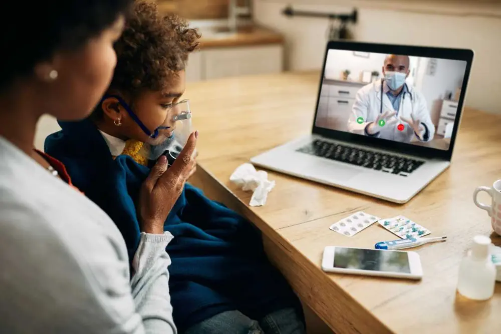 Dr. Online: A Revolução das Consultas Médicas Virtuais e o Futuro dos Cuidados com a Saúde